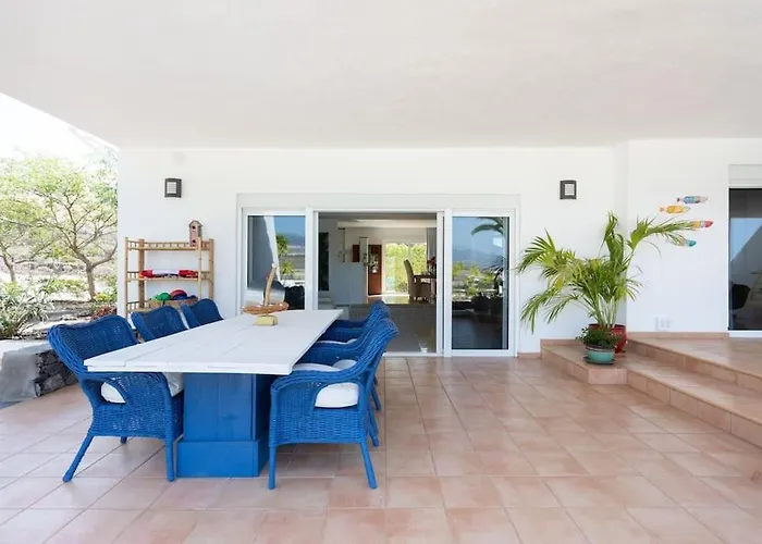 Luxe Villa With Private Pool, Jacuzzi And Spectacular Views
